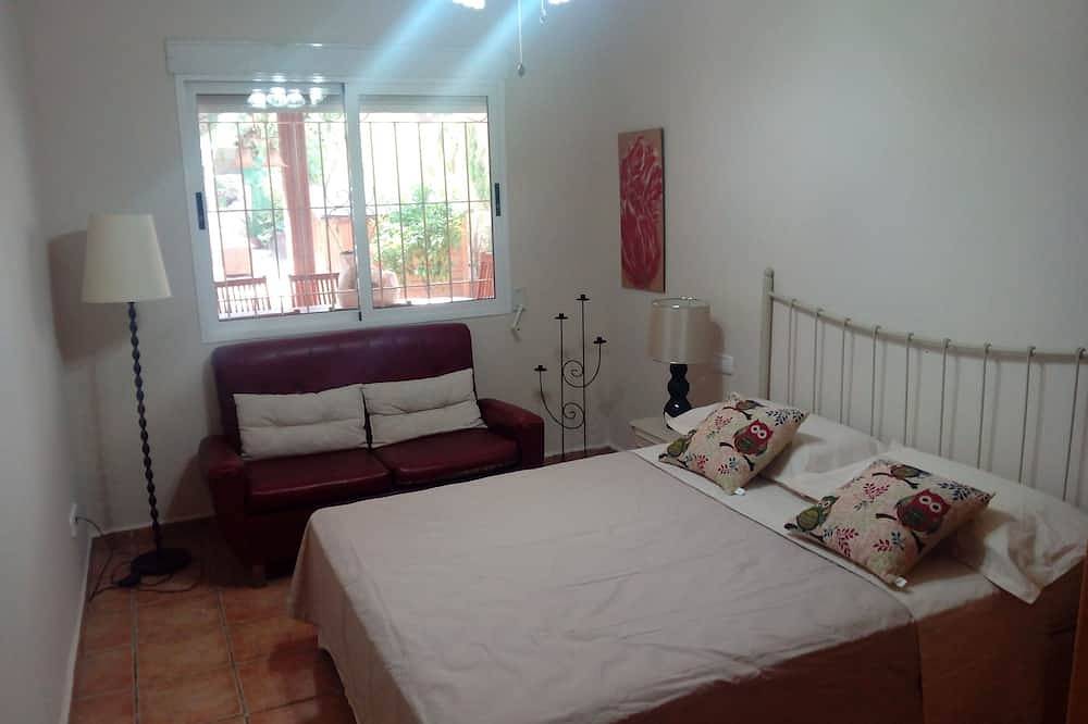 Komplettes Haus am Meer mit großem Garten und Pool für Familien mit Kindern in cala Piteres (el Campello), El Campello
