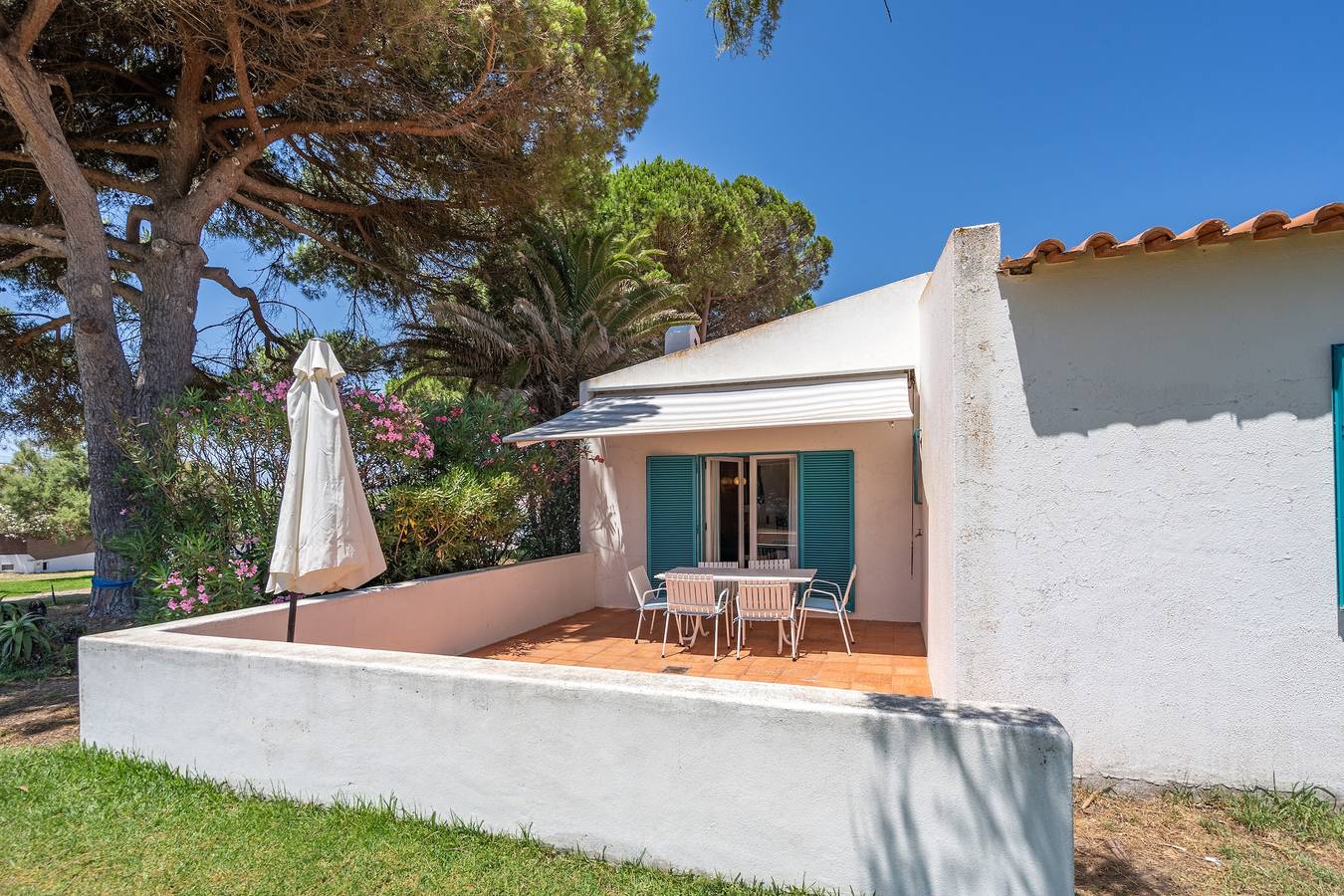 Maison de vacances 'Ocean' avec vue sur la mer, piscine partagée et Wi-Fi in Praia da Prainha, Alvor