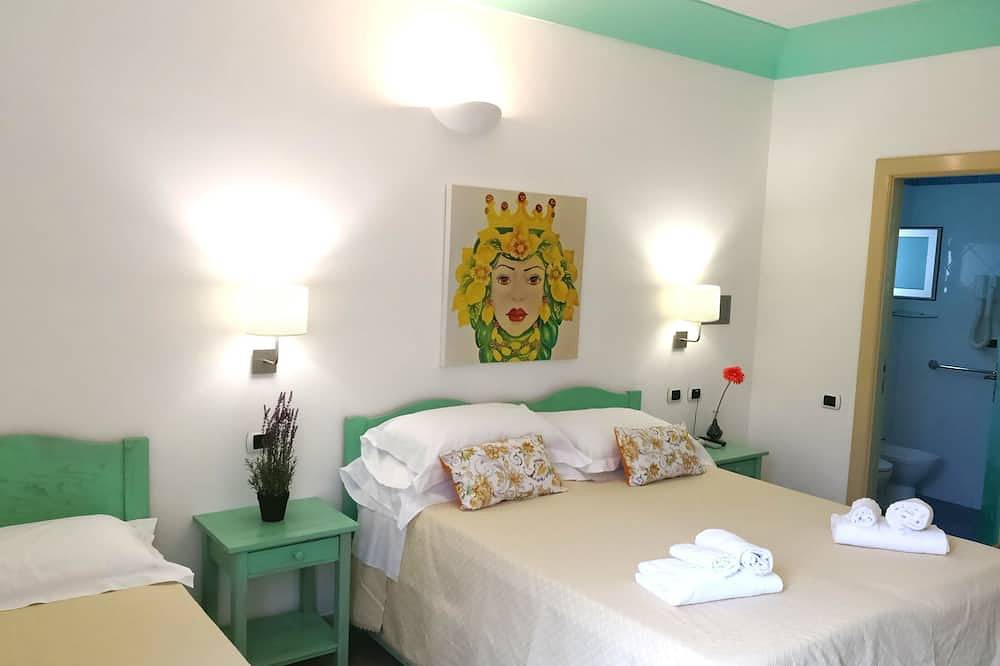 Standard Dreibettzimmer in Stromboli
