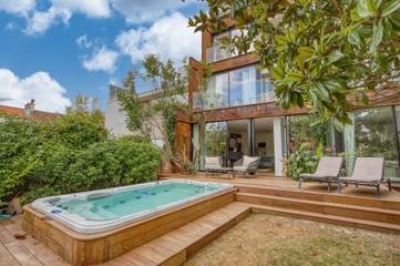 Maison De Vacances pour 10 Personnes dans Issy-les-Moulineaux, Hauts-de-Seine, Photo 1