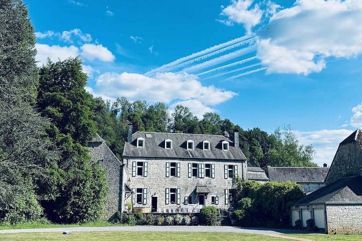 Château pour 32 personnes, avec jardin et jacuzzi en Belgique