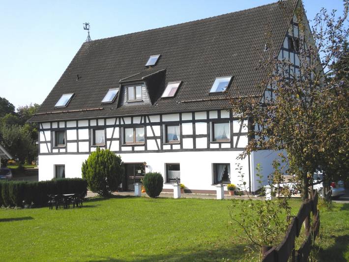 Ferienwohnung für 2 Personen, mit Garten und Pool in Attendorn - 4