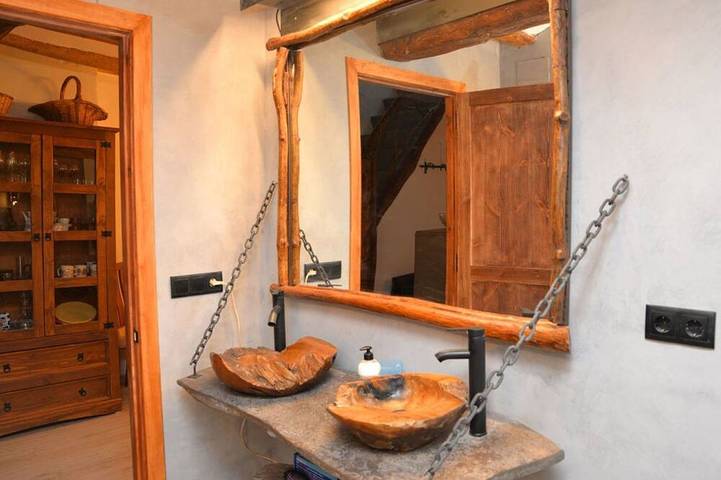 Appartement entier, Cadí - Tríplex para gurupos en La Pobla de Lille in La Pobla de Lillet, Pyrénées catalanes