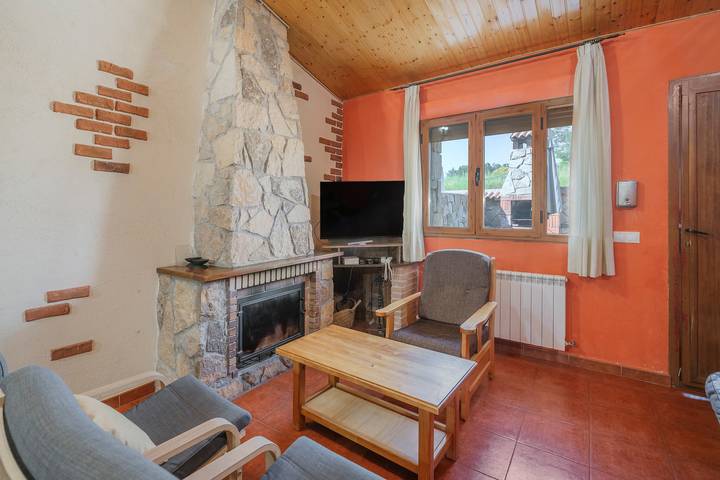 Casa rural para 5 personas, con Jardín en Navacepedilla de Corneja