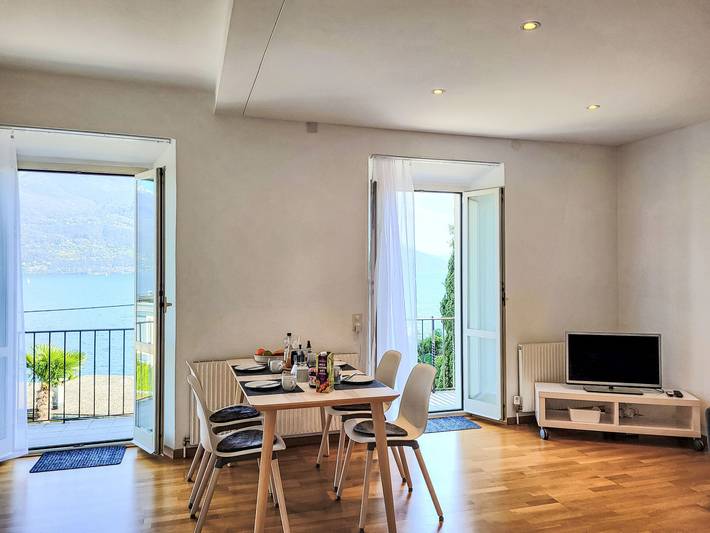 Ferienwohnung für 4 Personen, mit Terrasse und Seeblick sowie Ausblick in Brissago - 2