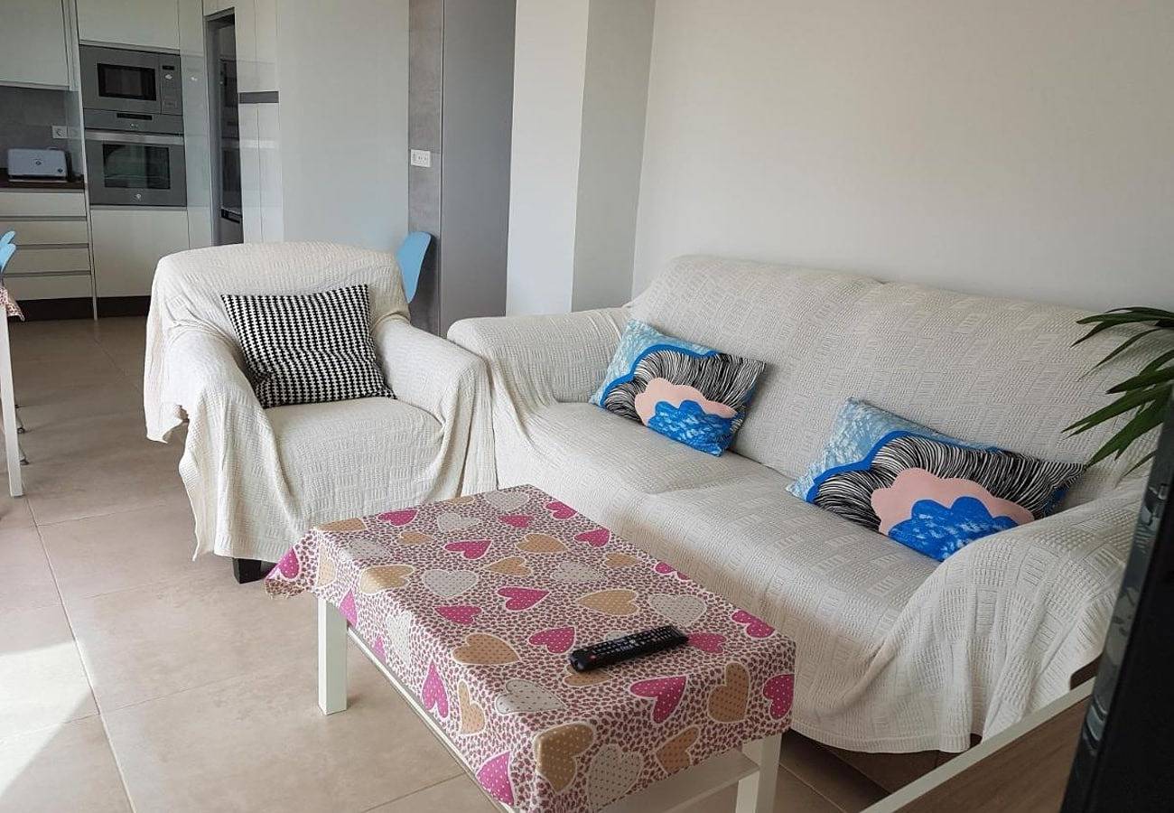 Appartamento intero, Appartamento "Primera Linea San Juan" con vista mare, piscina in comune e Wi-Fi in San Juan Playa, Costa Blanca