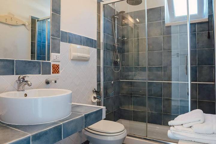 Apartamento entero, Petrosa   Large Sea View Apartment with Pool and Private Beach in Vibonati, Cilento Coast