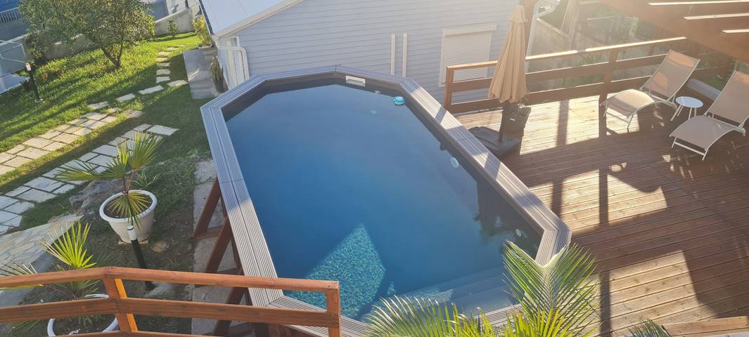 Location de vacances pour 2 personnes, avec piscine ainsi que jardin et balcon à Bouillante - 2