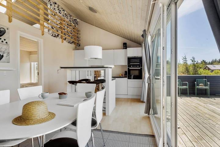 Ferienhaus für 10 Personen, mit Terrasse und Whirlpool sowie Sauna, kinderfreundlich in Tranum Strand - 3