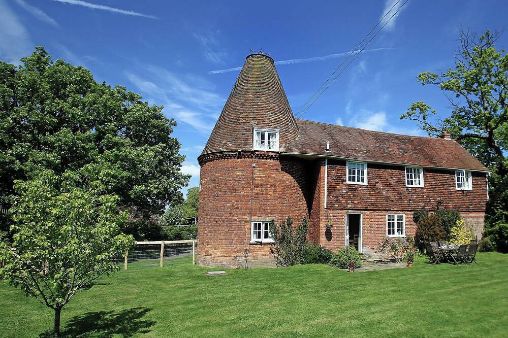 3 bedroom accommodation in Warehorne, Ashford in Warehorne, Ashford region
