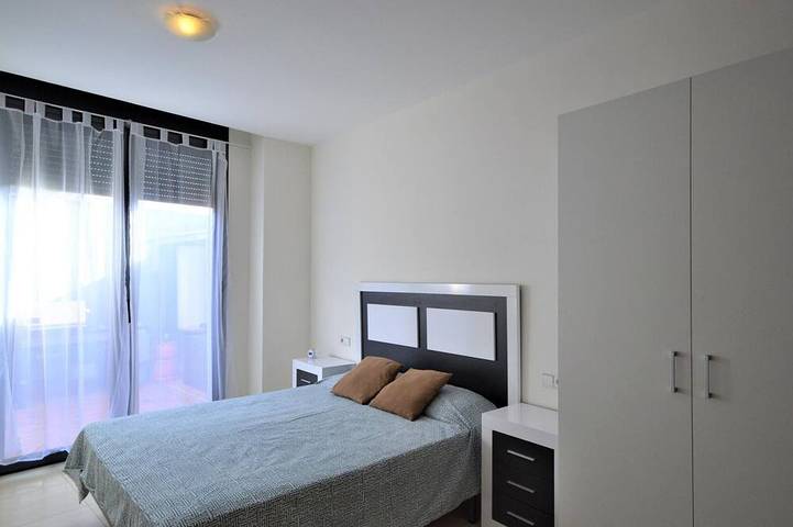 Ganze Wohnung, Charmante Wohnung mit Garten, Gemeinschaftspool und Klimaanlage, perfekt für Familien in Sant Pere Pescador, Oberampurien