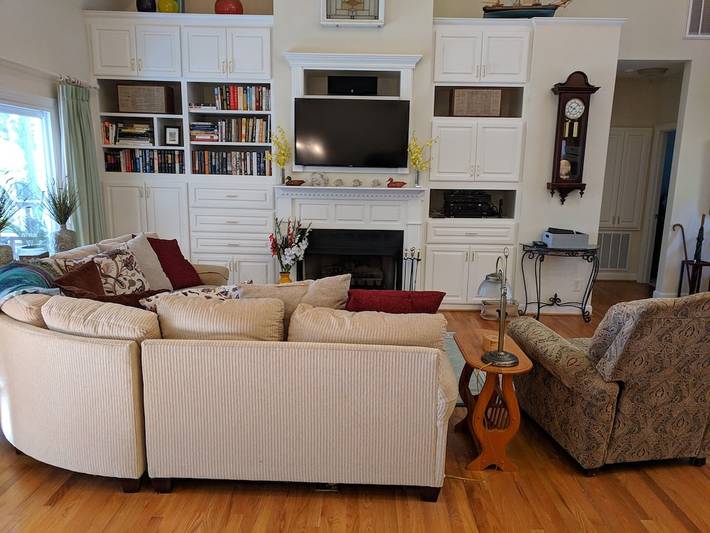 Vacation rental for 12 people, with yard in Lake Gaston