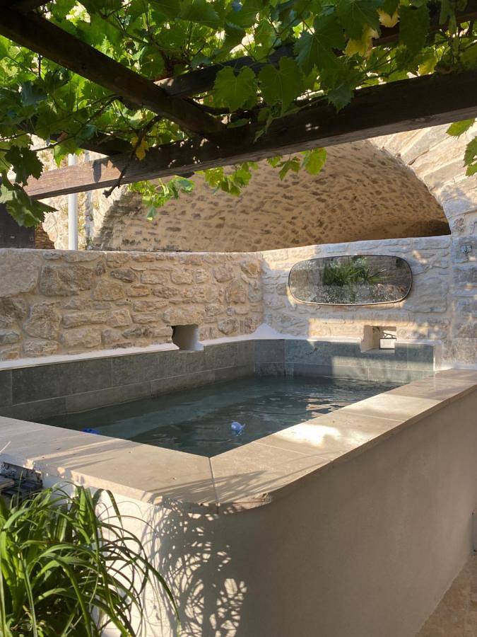 Location de vacances pour 5 personnes, avec terrasse et piscine à Saint-Maurice-de-Cazevieille