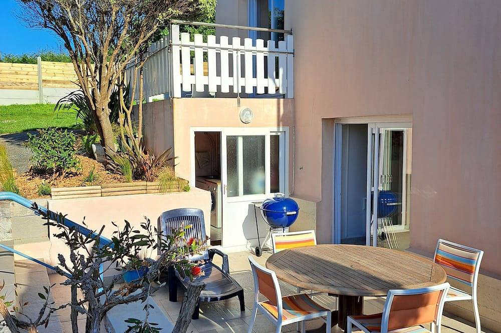 Family vacation home by the sea, small pets welcome in Camaret-sur-Mer, Châteaulin region