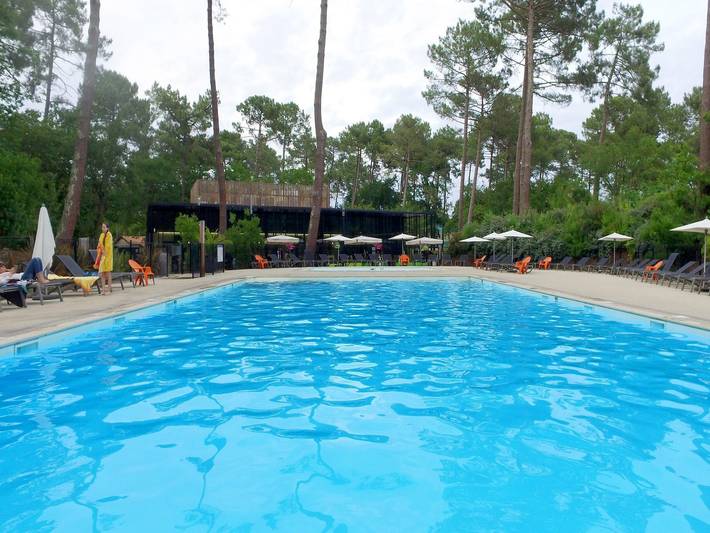 Appartement de vacances pour 6 personnes, avec terrasse et piscine, animaux acceptés à Lège-Cap-Ferret