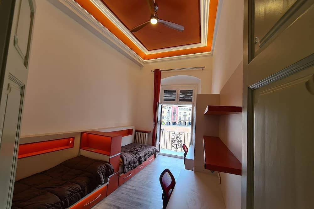 Apartamento entero, Apartaments Vicus 3, con vistas de la Plaza Mayor de Vic in Vich, Osona