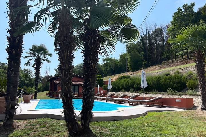 Gîte pour 27 personnes, avec piscine et jardin à Monastero Bormida