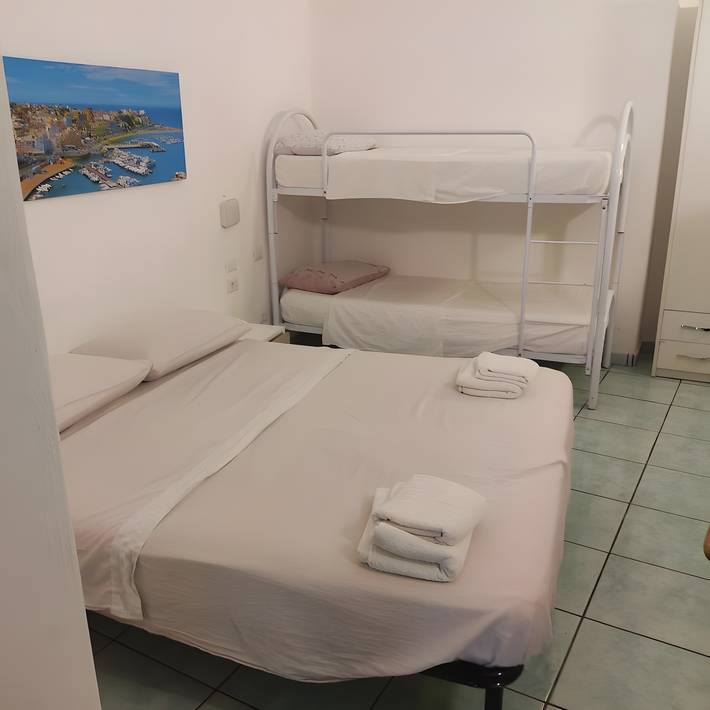 Appartamento per 8 persone, con Balcone e Giardino a Ischia