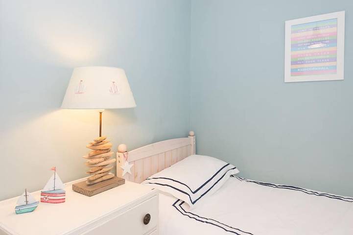 Joli cottage acceptant les animaux de compagnie avec garage, Wi-Fi et vue sur la rivière. in Looe, Cornouailles