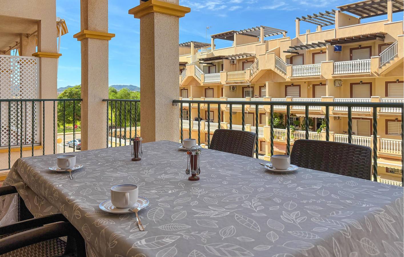 Entire holiday apartment, Beachside Apartment with Pool, WiFi & Parking in Cartagena, Costa Cálida