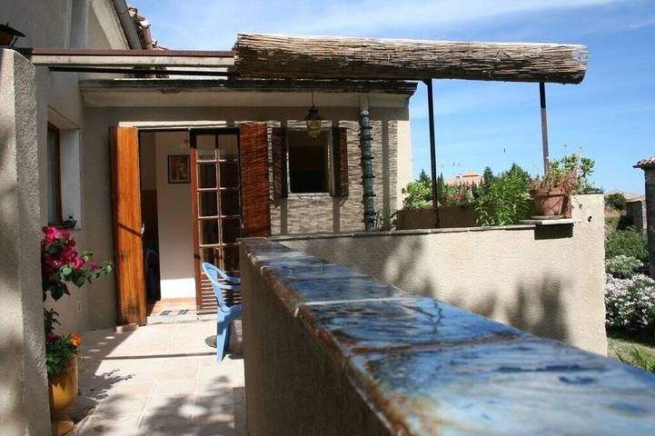 Gîte pour 4 personnes, avec terrasse et jacuzzi