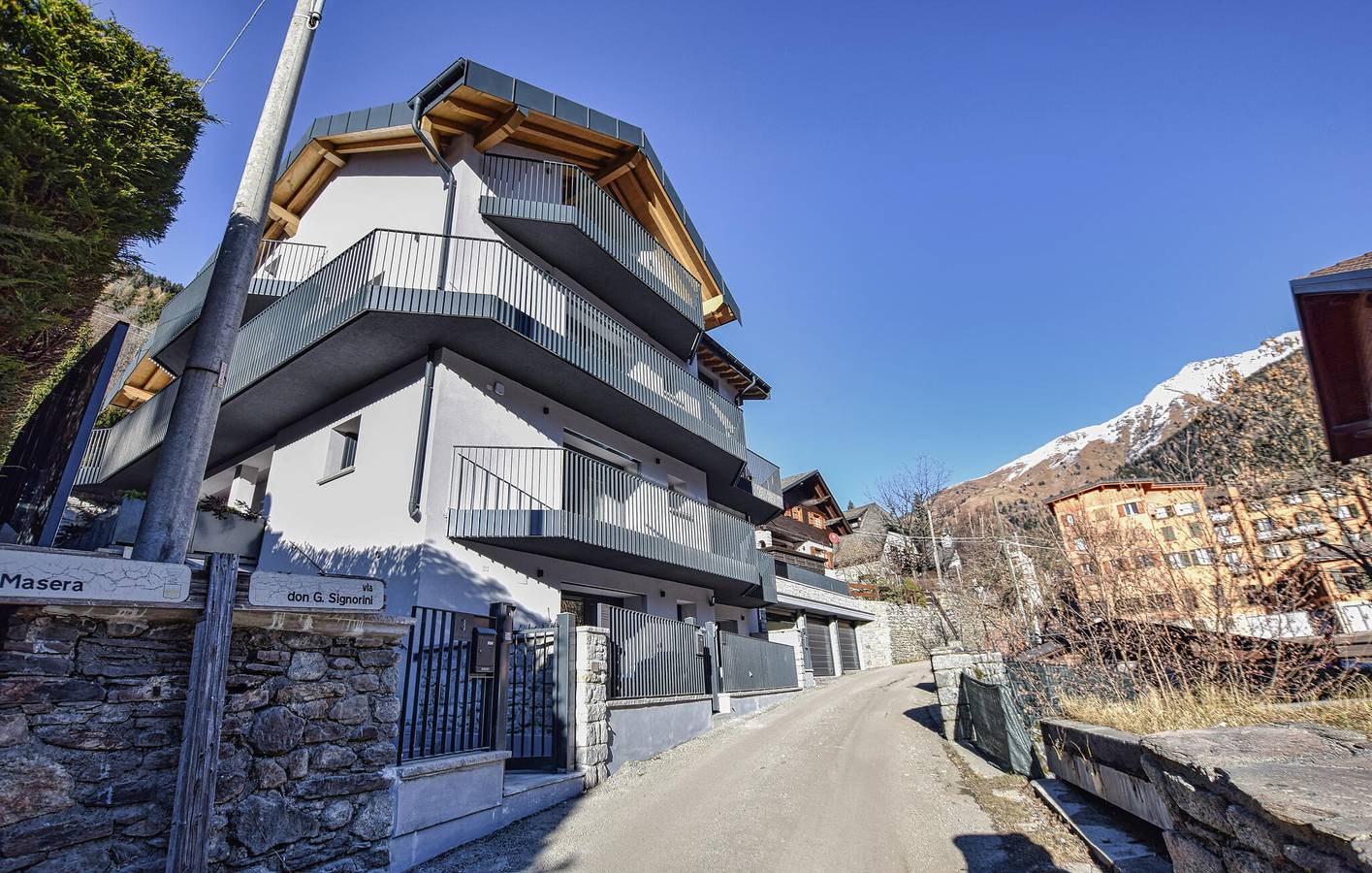 Apartamento vacacional entero, Acogedor apartamento con aparcamiento, jardín y terraza - Cerca de remontes y restaurantes in Ponte di Legno (Town), Ponte di Legno