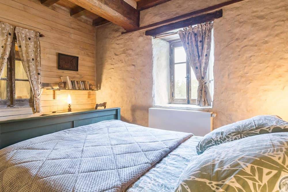 Séjour Authentique au Manoir avec Animaux Acceptés in Port-Bail-sur-Mer, Côte de la Déroute
