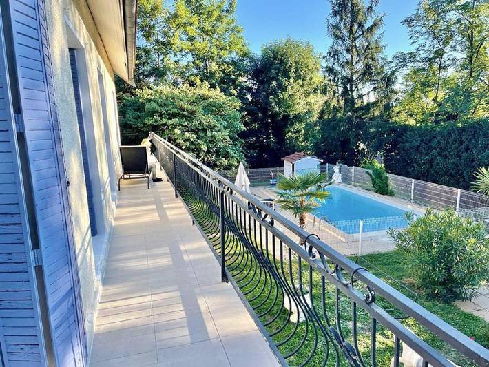 Gîte pour 2 personnes, avec piscine et jardin à Champagne-au-Mont-d'Or - 4