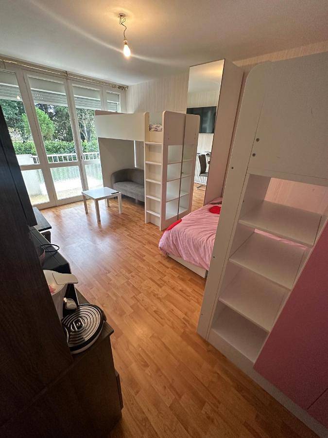 Maison d’hôte pour 5 personnes, avec Balcon et Terrasse ainsi que Jardin et Vue à Castres