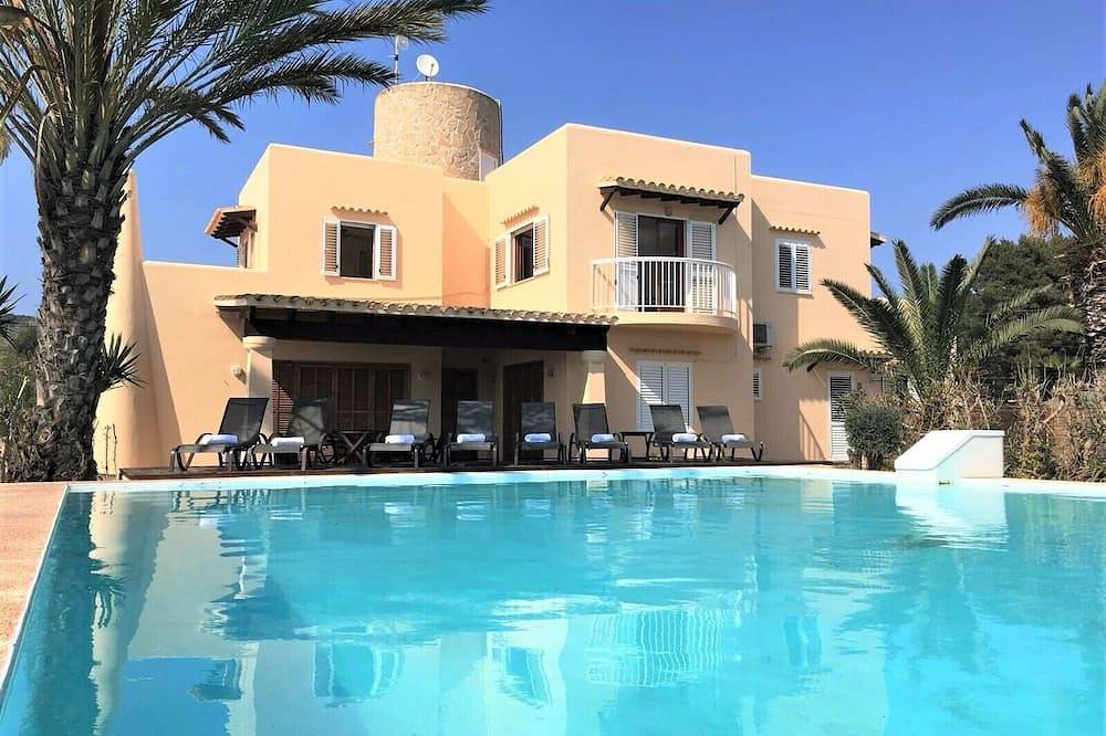 Haus Mit Pool 2Km Von Ibiza in Sant Jordi de ses Salines, Sant Josep de sa Talaia