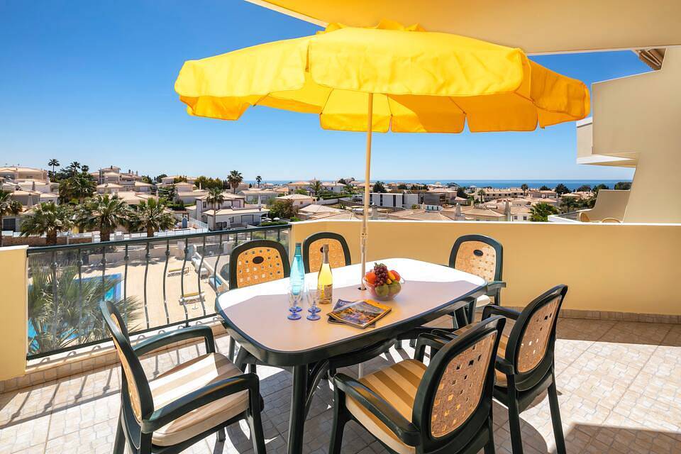 Entire vacation apartment, Lovely 2-Bed Apartment in Sao Rafael in Albufeira, Faro District