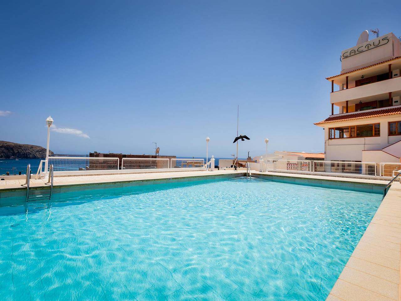 Ganze Ferienwohnung, 113 Cactus Apartment Beheizter Pool, Wifi in Los Cristianos, Arona