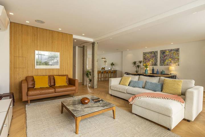 Villa para 8 pessoas, com Varanda e Terraço e ainda Jardim and Piscina em 
