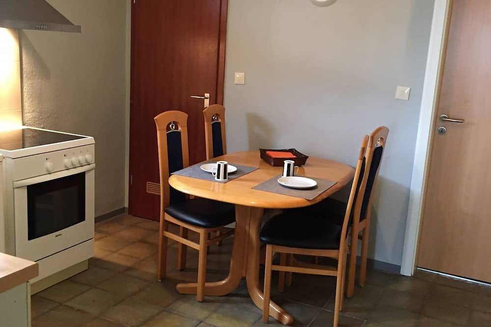 Ganze Wohnung, Ferienwohnung , Nähe Laacher See, Maria Laach, Brohltal in Laacher See, Wassenach