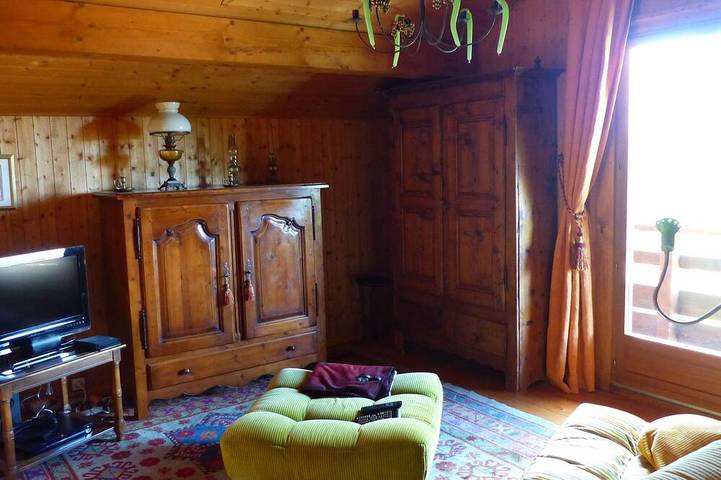 Chalet pour 6 personnes, avec Balcon ainsi que Jardin et Sauna à Doucier