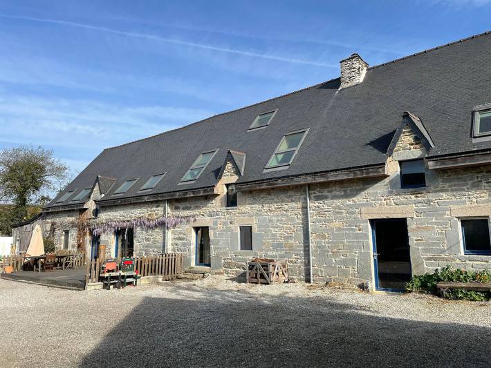 Maison de campagne pour 9 personnes, avec sauna et jardin, adapté aux familles à Cléguérec