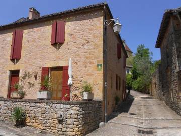 Gîte pour 2 personnes, avec terrasse à Biron