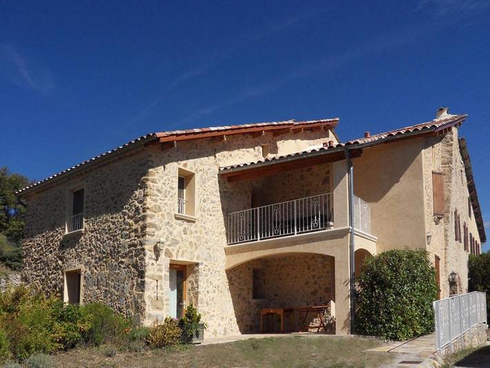 Gîte pour 4 personnes, avec Terrasse ainsi que Jardin et Vue