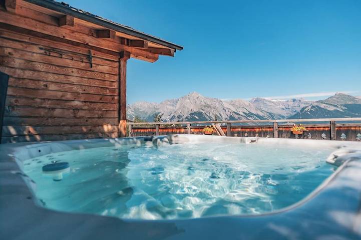 Chalet für 12 Personen, mit Whirlpool und Terrasse - 1