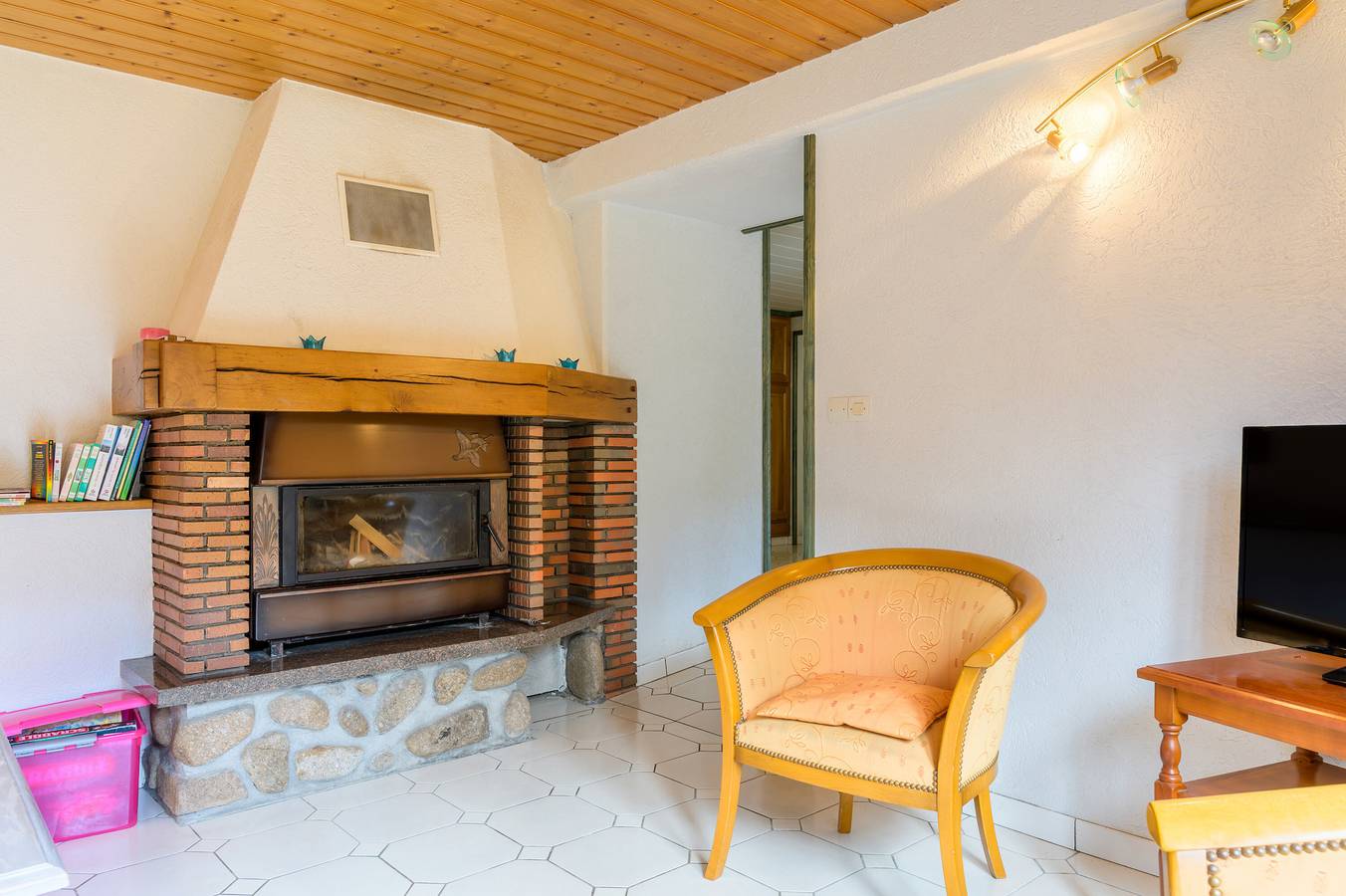 Appartement entier, Appartement "Rez De Jardin" avec vue sur les montagnes, terrasse privée et Wi-Fi in La Bresse, Parc naturel régional des Ballons des Vosges