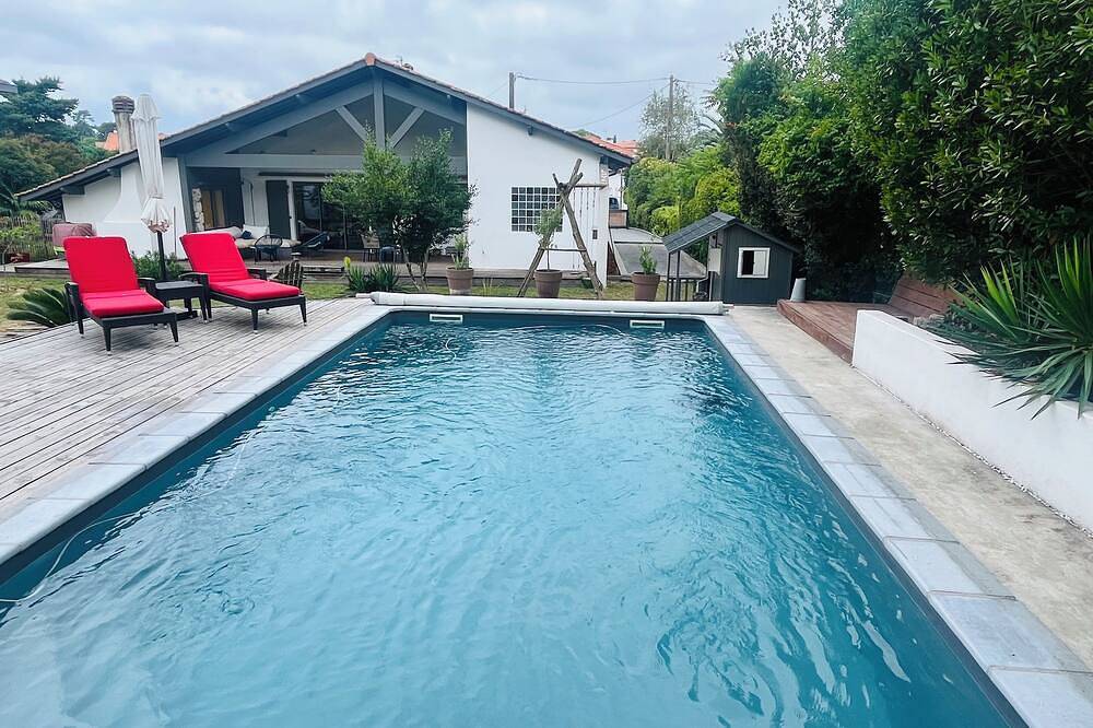Promo Last Minute - Villa Premium Chiberta :  piscine, jeux, bordure plages. in Anglet, Région de Bayonne