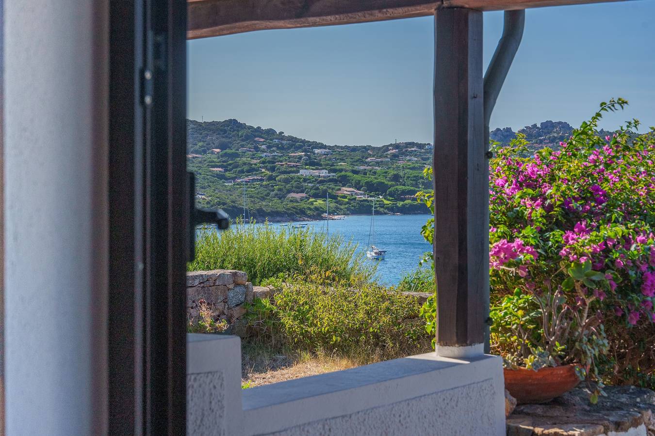 Ferienhaus 'Residenz La Virginia' mit Meerblick, privater Terrasse und eigenem Garten in Palau (dorf), Palau (Sardinien)