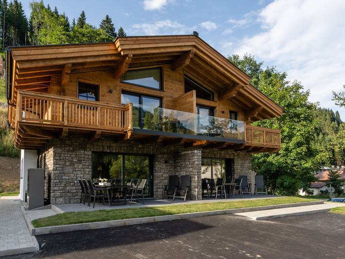 Ferienhaus für 10 Personen, mit Balkon und Terrasse sowie Garten und Sauna in Mühlbach am Hochkönig