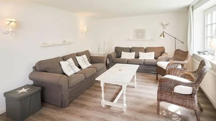 Location de vacances pour 12 personnes, avec terrasse ainsi que jardin et sauna à Steinberg