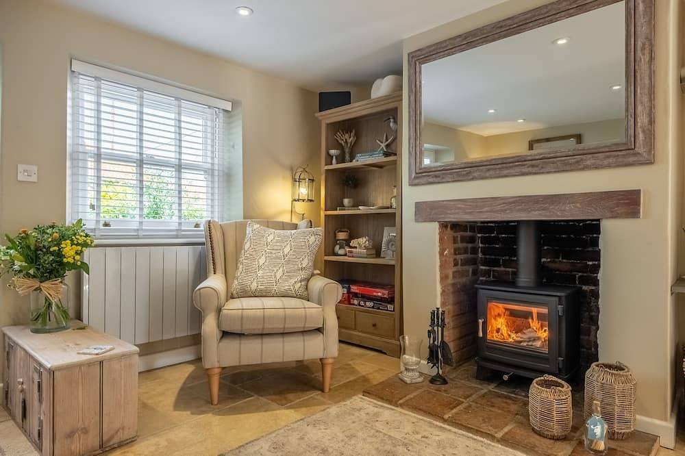 Charnwood Cottage (4), Burnham Market, Norfolk in Burnham Market, Norfolk Coast