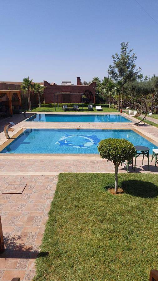 Chambre d’hôte pour 4 personnes, avec piscine et vue ainsi que bassin pour enfant et jardin à Ourika (roman)