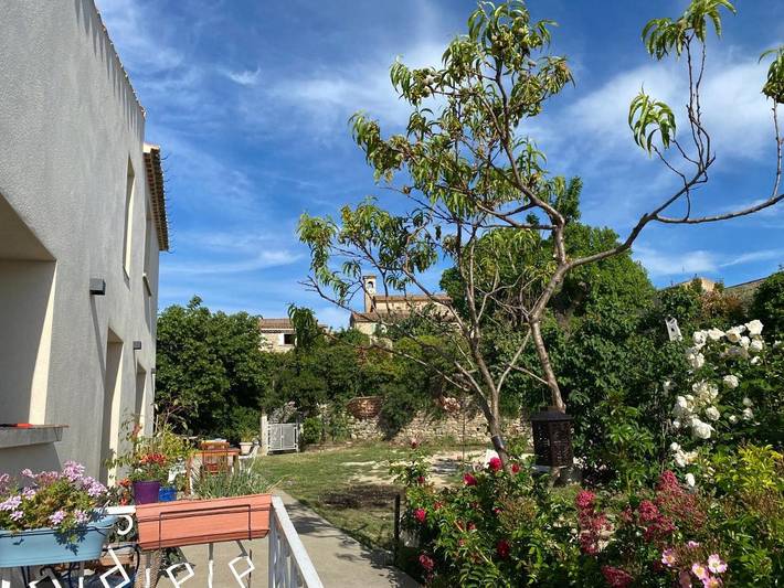 Location de vacances pour 2 personnes, avec Terrasse ainsi que Jardin et Vue à Saint-Maurice-de-Cazevieille