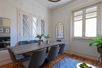 Appartement De Vacances pour 11 Personnes dans Anjos, Arroios, Photo 2