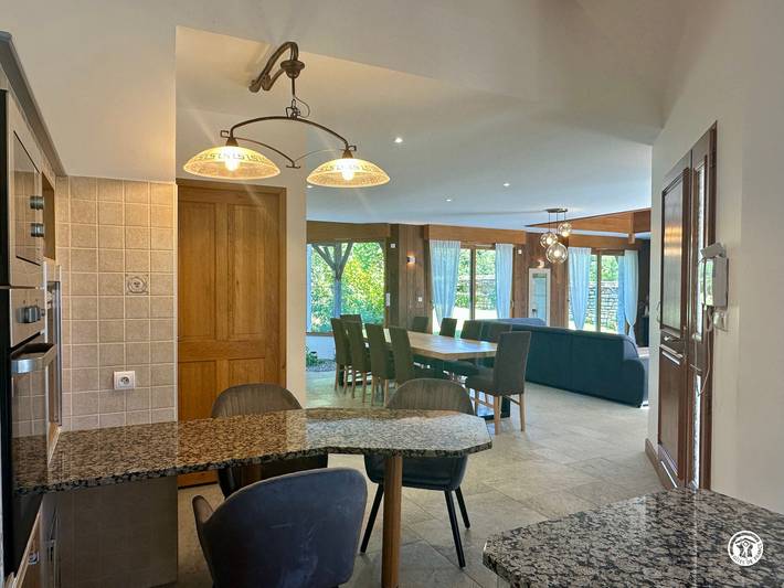 Gîte pour 13 personnes, avec jardin ainsi que piscine et terrasse, animaux acceptés dans Parc national de forêts - 4