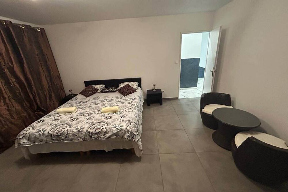 Belle Maison avec piscine privée Beaujolais - 35 min de Lyon in Gleizé, Beaujolais